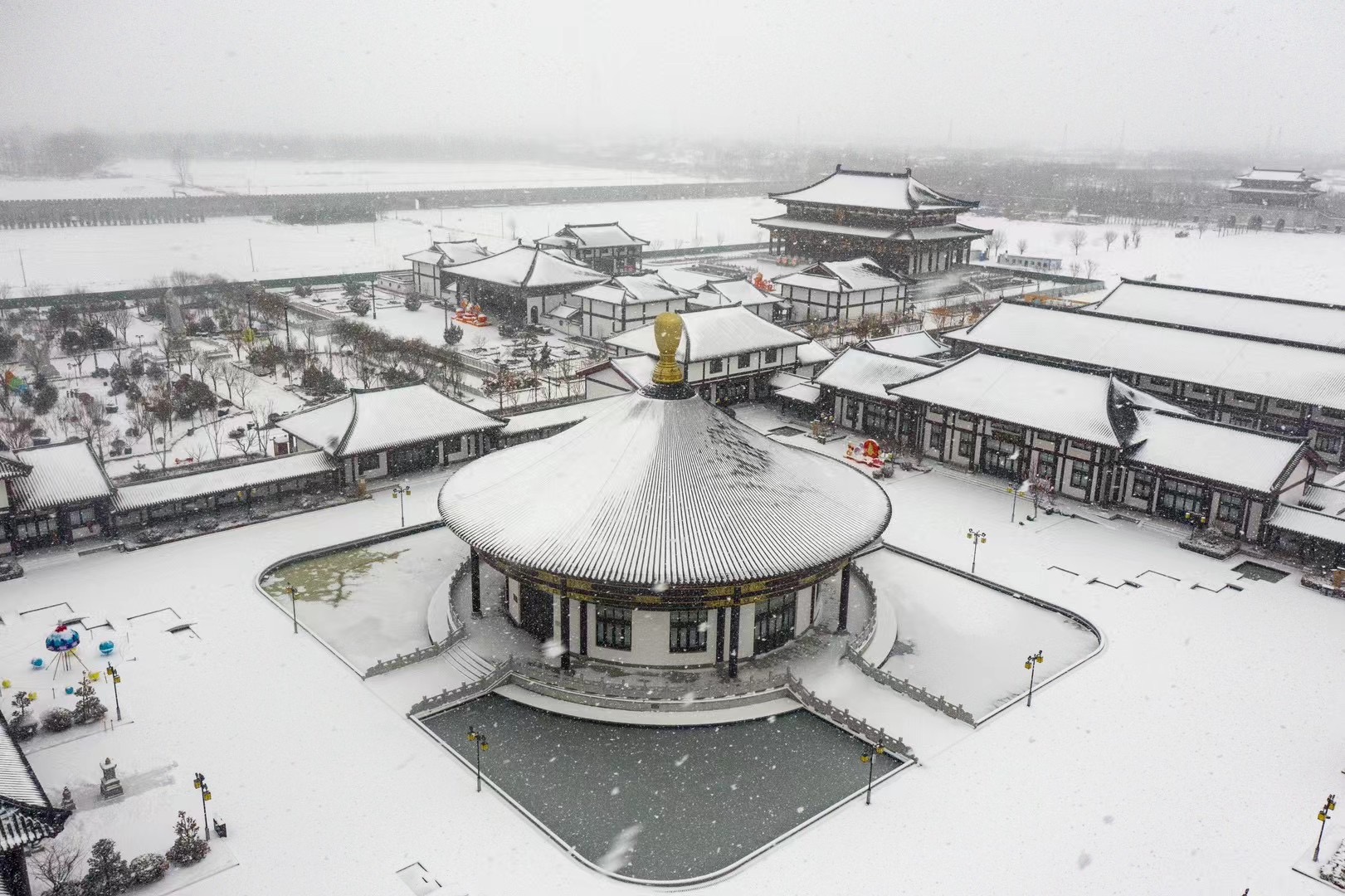 瑞雪祥和八级馆